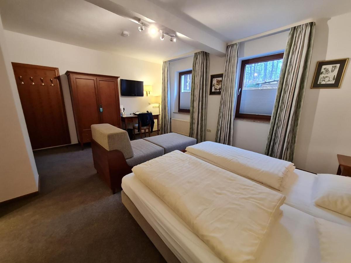 Hotel Waldquelle - Baumhaushotel Aerzen ภายนอก รูปภาพ