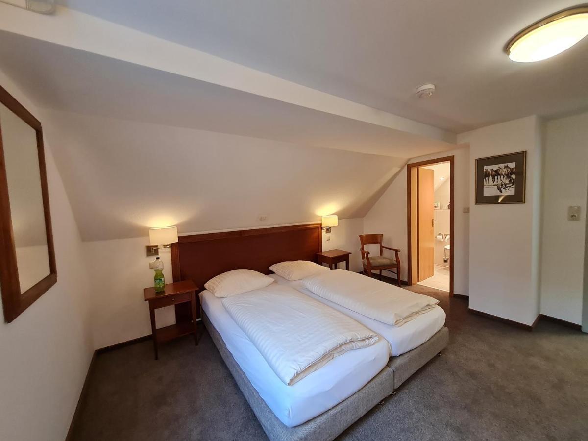 Hotel Waldquelle - Baumhaushotel Aerzen ภายนอก รูปภาพ