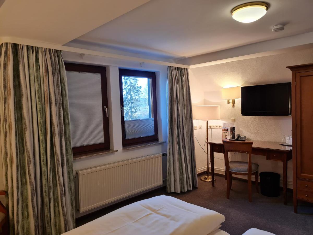 Hotel Waldquelle - Baumhaushotel Aerzen ภายนอก รูปภาพ