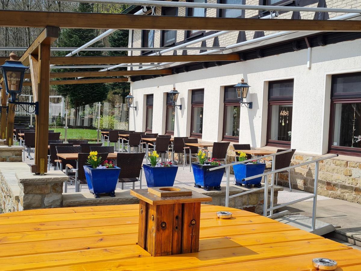 Hotel Waldquelle - Baumhaushotel Aerzen ภายนอก รูปภาพ