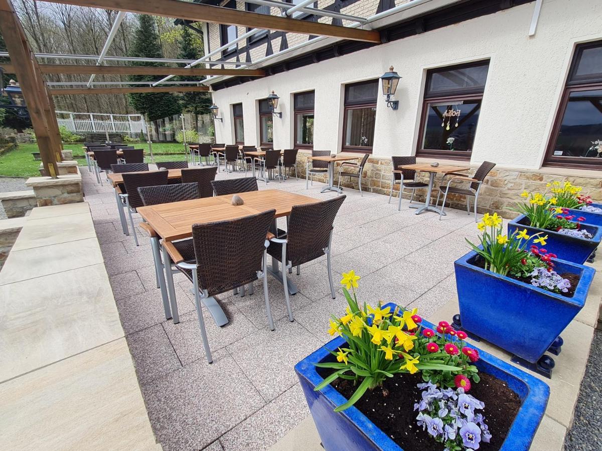 Hotel Waldquelle - Baumhaushotel Aerzen ภายนอก รูปภาพ