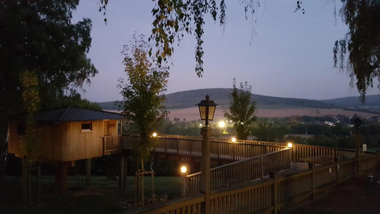 Hotel Waldquelle - Baumhaushotel Aerzen ภายนอก รูปภาพ